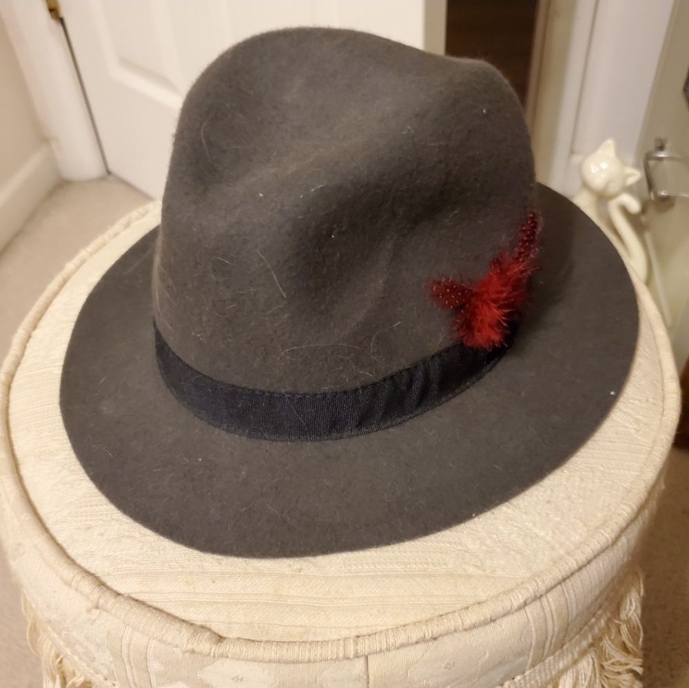 Vintage Grey with Black Ribbon & Red Feathers